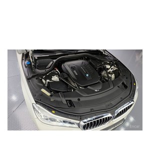 BMW Serie 7 730Ld XDrive M Sport 2020, Diésel, Automático, Volante a la Izquierda, Asientos de Cuero, 57,371 km - Product Image 6