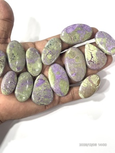 Stichtite Naturelle Australienne Violette et Verte, Gemmes en Pierre Brute, Cabochons Formes et Tailles Mixtes, 20 à 30 mm environ - Product Image 4