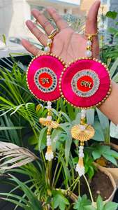 Décoration murale artistique en tissu Shubh Labh, faite à la main, pour un intérieur élégant et des célébrations festives, avec un attrait ethnique - Product Image 3