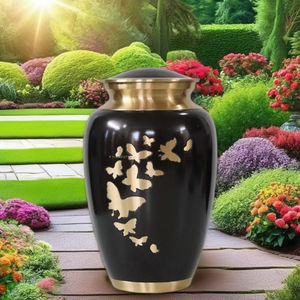 Urnes funéraires en laiton de qualité supérieure gravées à la main pour cendres humaines, urnes en laiton personnalisées, urnes en laiton artisanales pour cendres d'adultes, vente en gros - Product Image 3