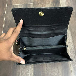 March Expo Ensemble 2 pièces assorti : Sac cabas en cuir à carreaux grande capacité et Pochette à poignet en cuir de vachette travaillé à la main - Product Image 6