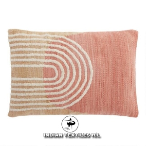 ปลอกหมอนลายโบโฮสุดหรู ตกแต่งห้องนั่งเล่น ปรับแต่งได้พร้อมพู่ห้อย ดีไซน์เนอร์โบโฮ จาก INDIAN TEXTILES H/L - Product Image 2