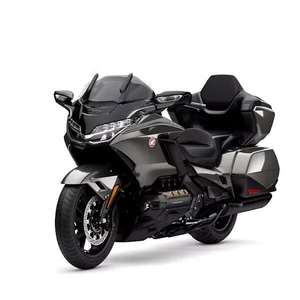 Moto de tourisme Gold Wing 2024 de haute qualité, prête pour les longs trajets, en excellent état, 100 % fonctionnelle. - Product Image 2
