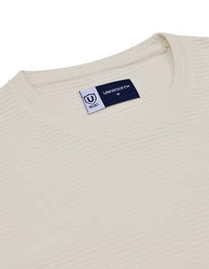 Camiseta de algodón de manga corta con cuello redondo para hombre, corte regular, color liso, informal, tejido de punto, teñido liso, beige. - Product Image 4