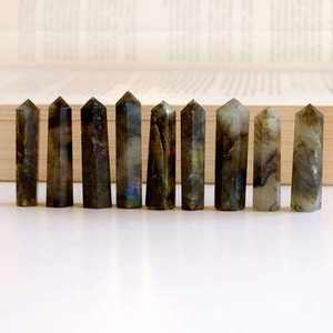 Venta al por mayor de varitas de cristal negro natural de alta calidad, talladas y pulidas, para manualidades de energía curativa, mármol de la India. - Product Image 5