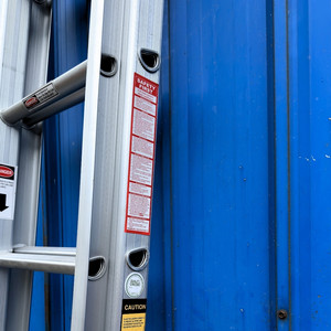 Escalera Extensible Multiusos de Aluminio Plegable de Alta Resistencia para Uso Doméstico, Ático, Techo, Almacén - Diseño Compacto - Product Image 3