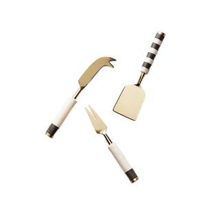 Juego de cuchillos para queso de acero inoxidable dorado hechos a mano con mango de resina blanca, accesorios de cocina y comedor modernos y ecológicos para el hogar. - Product Image 1