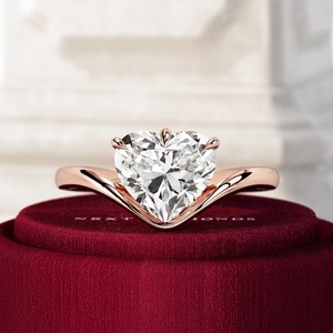 Anillo Solitario de Diamante Cultivado en Laboratorio con Diseño Único en Forma de Corazón, Diamante Curvo, Certificado IGI, Claridad VVS, Oro Sólido de 14k/18k - Product Image 2