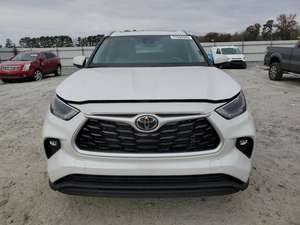 Voiture d'occasion à vendre Toyota Highlander L 2023, prix bas, véhicule accidenté - Product Image 1