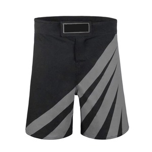 Pantalones Cortos Deportivos MMA Negros y Grises para Hombre, Sublimados, Transpirables, Ajuste Atlético - Product Image 2