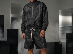 Ensemble coupe-vent deux pièces pour homme : veste et short respirants, personnalisables avec fermeture éclair, logo sur mesure devant et derrière - Product Image 1