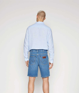 Shorts Bermuda en jean pour homme, taille mi-haute, bleu uni, en coton, style décontracté, avec boutons et poches, finition délavée - Product Image 2