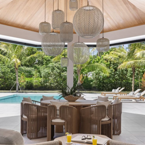 Ensemble de meubles de jardin design moderne en rotin et aluminium, origine Vietnam, résistant à l'eau, garantie 3 ans, 6 places, pour utilisation en parc - Product Image 1