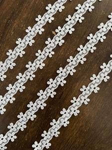 Elegante borde de encaje de algodón adecuado para vestidos, ribetes de dupatta y prendas de diseñador. - Product Image 3