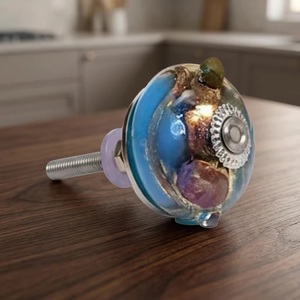 Poignée et bouton de meuble en verre bleu, design industriel, écologique, durable, pour cuisine et usage extérieur - Product Image 1