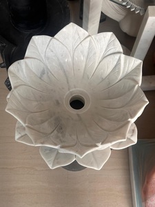 Lavabo de Lujo de Mármol Blanco Tallado a Mano con Diseño de Flor de Loto, Encimera de Baño de Piedra Natural - Product Image 4