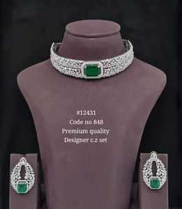 Conjunto de Collar Gargantilla Esmeralda Verde 12431, Chapado en Rodio, con Circonita Cúbica, Aretes a Juego, Joyería de Latón para Bodas y Fiestas, para Mujer - Product Image 1