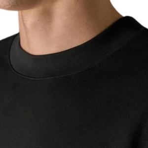 T-shirt en coton noir surdimensionné pour homme, logo minimaliste sur la poitrine, streetwear, manches courtes, tee-shirt décontracté tendance, vente en gros, fabricant OEM - Product Image 3