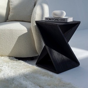 Table d'appoint rotative Vandana Sierra Pebble Black, design de mobilier d'appoint moderne et contemporain - Product Image 1