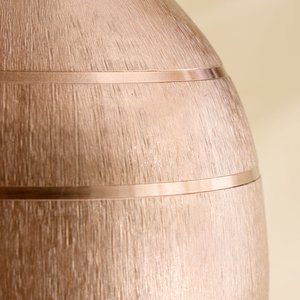 Jarrón cilíndrico moderno de metal dorado cepillado con banda central martillada, jarrón de suelo de lujo, minimalista, resistente al óxido, hecho a mano - Product Image 4