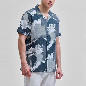 เสื้อเชิ้ตลำลองคุณภาพสูง เนื้อผ้าระบายอากาศได้ดีและแห้งเร็ว พร้อมปกคิวบาและกระดุมเขาสัตว์ เหมาะสำหรับฤดูร้อน - Product Image 4