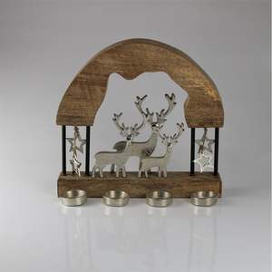 Centro de mesa navideño único de aluminio y madera diseñado para mesas de comedor festivas y decoración del hogar en épocas navideñas - Product Image 1