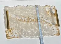 Plateau de service en résine blanc nacré avec des paillettes dorées et des poignées métalliques – Plateau décoratif de luxe fait main, organiseur de table basse