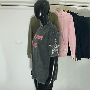เสื้อยืดโอเวอร์ไซส์ผู้ชาย ผ้าฝ้าย แขนสั้น คอกลม พิมพ์ลายหัวใจวิบวับ สไตล์ลำลอง ตกแต่งด้วยคริสตัลที่แขนซ้าย - Product Image 3