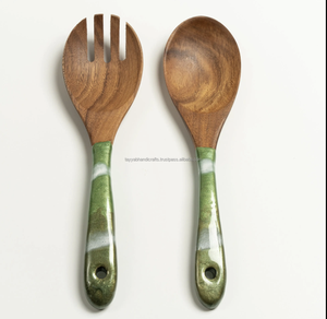 Utensilios para ensalada de resina martillada y madera amarilla con cuchara y empaque personalizado - Product Image 3