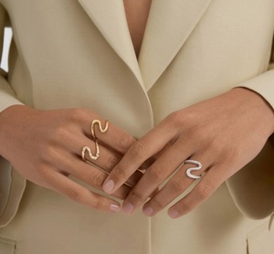 Bague de mode en or massif 14K, pavée, motif serpentine, unique, avec diamant de laboratoire, moderne, cadeau pour elle - Product Image 3