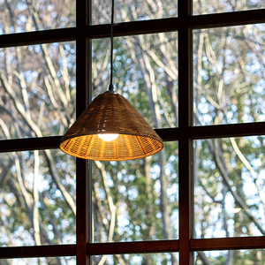Lustre vintage en rotin, luminaire artisanal, abat-jour tissé, lampe suspendue décorative pour salle à manger de ferme - Product Image 6