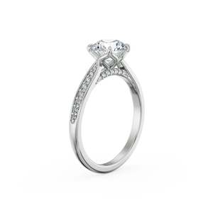 Anillo de Compromiso Solitario Clásico para Mujer con Moissanita de Corte Brillante Redondo y Acento Pavé, Chapado en Oro sobre Plata 925, Anillo de Boda - Product Image 3
