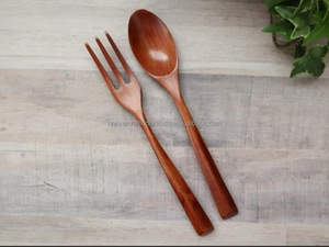 Ustensiles en bois de manguier sculpté TraditionTouch, ensemble de 3 ou 6 pièces, outils de cuisine faits à la main, manche floral, cuillère de cuisine traditionnelle, cadeau - Product Image 1