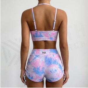 Conjunto de 2 piezas tie-dye para mujer, top corto fruncido y shorts, traje de baño bikini de licra y poliéster, estilo halter. - Product Image 2