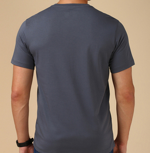 T-shirt en coton uni pour homme, coupe classique, respirant, col rond, doux, vêtement basique d'été, vente en gros OEM personnalisée - Product Image 2