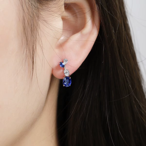Pendientes Blancos para Mujer con Diamantes Cultivados en Laboratorio de Corte Ovalado, Estilo Clásico para Uso Diario - Product Image 5