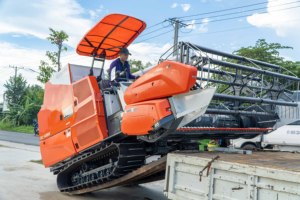 Cosechadora Combinada Kubota DC108X de Alta Capacidad, Máquina Comercial para la Cosecha de Arroz para Grandes Operaciones Agrícolas - Product Image 3