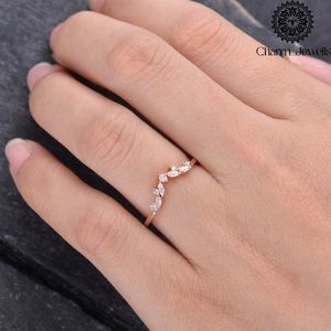 แหวนหมั้นผู้หญิง Charm_Jewells ทอง 18K ประดับโมอิสซาไนต์ทรงมาร์คีส์ ฝังเพชรแบบพาเว่ ลายดอกไม้สุดโรแมนติก สำหรับงานแต่งงาน - Product Image 5