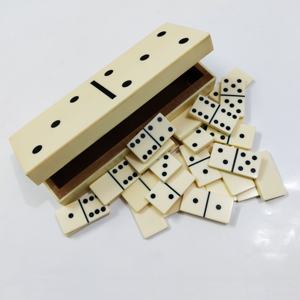 Boîte de rangement classique pour dominos avec couvercle coulissant, jeu de dominos de style vintage avec tuiles finition ivoire pour une soirée de jeu élégante - Product Image 1