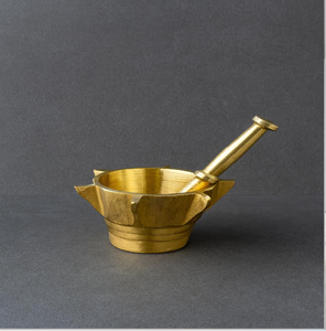 Unique ribbed edge brass mortar and pestle set for kitchen spice grinding, available at wholesale prices. - Product Image 1