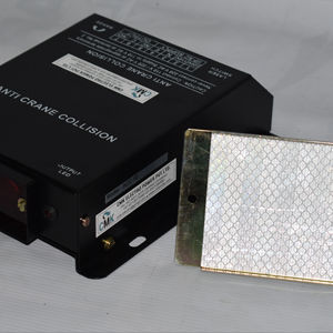 Dispositif anti-collision industriel CMK ACC10 avec fonction de mesure de 0 à 3 mètres, construction en tôle - Product Image 1