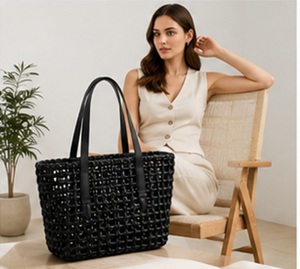 Sac fourre-tout Gravs en cuir véritable noir tressé, style ethnique, couleur unie, fait main en Inde, fermeture ouverte, été automne hiver - Product Image 4