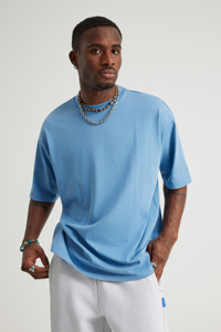 Fournisseur de T-shirts en coton respirants et écologiques pour hommes, style streetwear, coupe oversize à épaules tombantes, délavés à l'acide, sérigraphiés, marque privée - Product Image 3