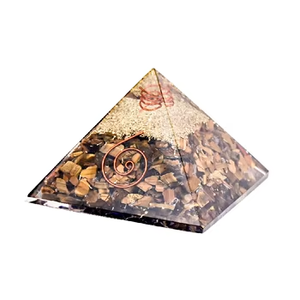 Pyramide d'orgonite triangulaire avec incrustations de copeaux d'œil de tigre, pierre naturelle, décoration d'intérieur, pierre de méditation, artisanat - Product Image 3