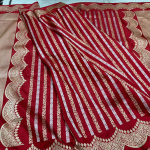 Sari en soie exclusif pour femmes - Product Image 1