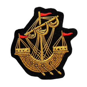 Badge en tissu brodé sur mesure en fil de bullion 3D avec motif couronne dorée et rouge, patch brodé à la main - Product Image 2