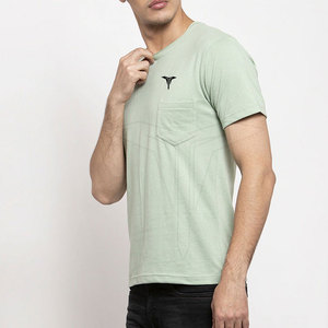 Camiseta de hombre 100% algodón estampada, de corte holgado y manga corta, para venta en línea a bajo precio. - Product Image 2