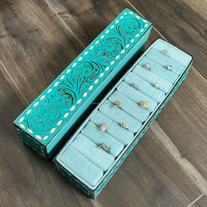 Nuevo organizador de joyería de exhibición de anillo de cuero genuino con herramientas manuales, soporte de anillo, estuches de almacenamiento forrados de terciopelo de estilo occidental - Product Image 5