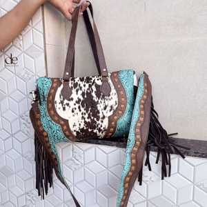 กระเป๋าถือหนังวัวดีไซน์เฉพาะตัว  แกะสลักลายหนัง  พร้อมพู่หนัง  กระเป๋าสะพายทรงสวยเก๋  กระเป๋าหนังสำหรับผู้หญิงอเนกประสงค์ - Product Image 1