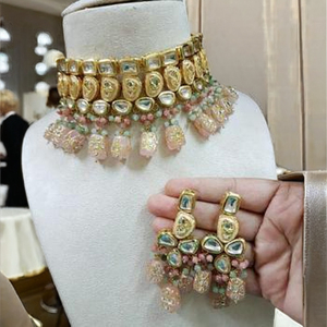 Conjunto de joyería nupcial india de lujo al por mayor, collar y pendientes de perlas Kundan de boda para mujer para cenas y ocasiones festivas - Product Image 1